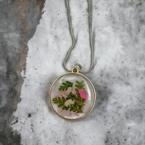 Floral Preservation Art-to-Wear Statement Necklace Mixed Flowers Resin Pendant - Picture 1 of 6